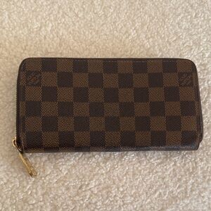 Louis Vuitton Damier Zip Wallet